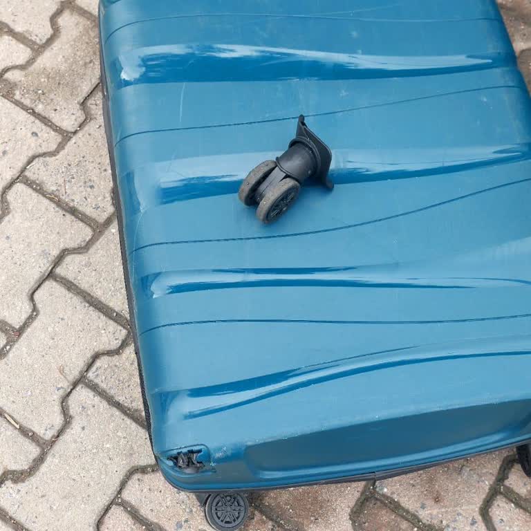 Valizimin Tekerleği Kırıldı, Havaist Personeli Sorumluluk Almıyor