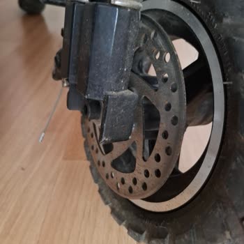 Garajda Saklanan Scooter’da Hızlı Paslanma Ve Kalite Hayal Kırıklığı