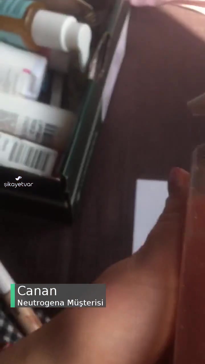 Neutrogena İçeriği Bozulan Yüz Temizleme Jeli videonun kapak resmi