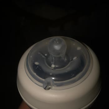 Biberon Uçları İçeri Çöküyor Ve Bebeğin Beslenmesi Zorlaşıyor