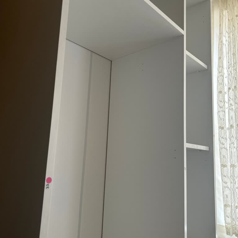 Eksik Askı Borusu Nedeniyle Gardırop Kullanılamıyor Ve Müşteri Hizmetine Ulaşılamıyor