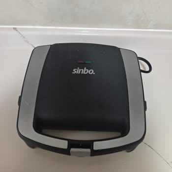 Sinbo Tost Makinesinde İç Plaka Kaplaması Hızla Soyuldu, Sağlık Tehlikesi