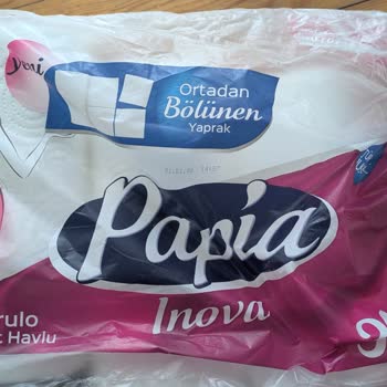 Papia Markasından Yarım Yaprak Kağıt Havluda Oransız Kesim Hatası