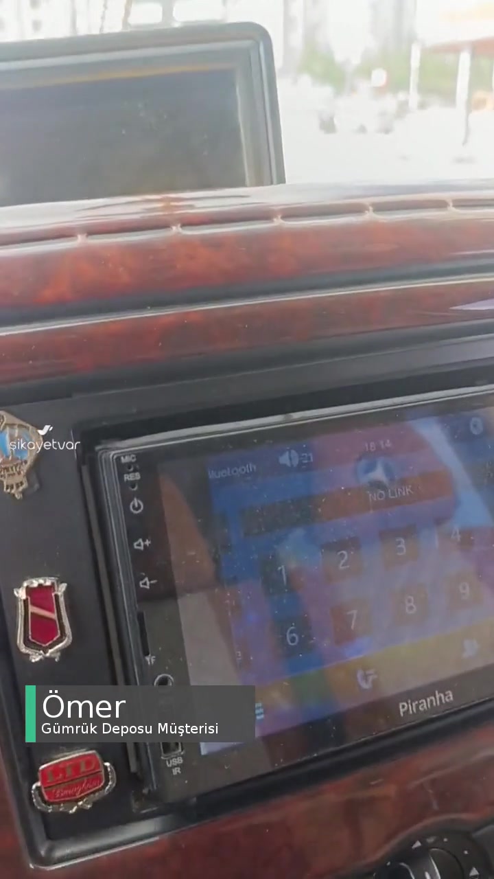 Gümrük Deposu Ekranlı Teyp İstedim Bna Gelen Bu! videonun kapak resmi