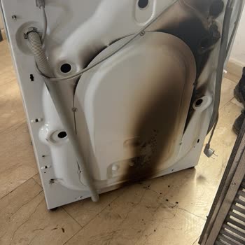 Arçelik Çamaşır Makinesinin Kendiliğinden Alev Alması Ve Güvenlik Riski