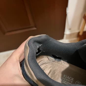 Lumberjack Ayakkabısının İç Astarı Hızla Parçalandı Ve Garanti Değişim Talebi