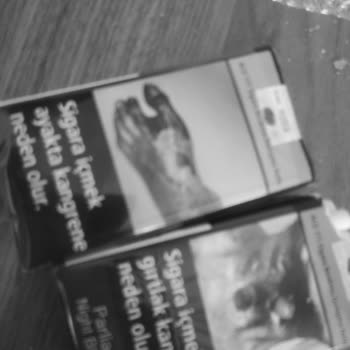 Parliament Uzun Sigara Kartonlarında Ahşap Parçalar Ve Yanma Sorunu