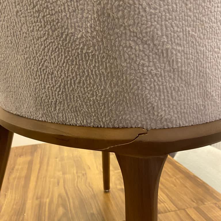 Hasarlı Sandalye Değişiminde Uzun Bekleme Ve Bilgilendirme Eksikliği