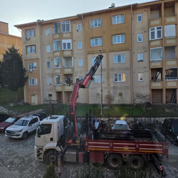 Uyarısız Direk Kesimi Ve Uzun Süreli Karanlık: Acil Onarım Talebi