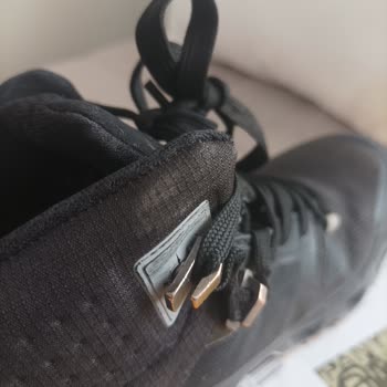 Greyder Çocuk Botu Bağlamasından Kırıldı, Mağaza Çözüm Sunmadı