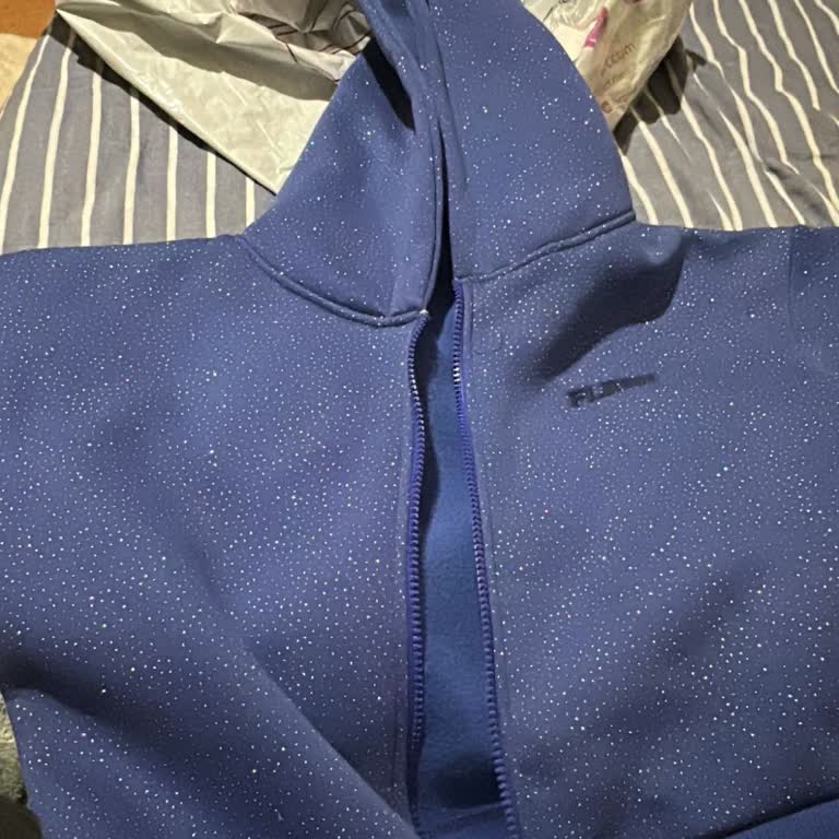 Farklı Model Ürün Gönderimi Ve İletişimsizlik Nedeniyle İade Talebi