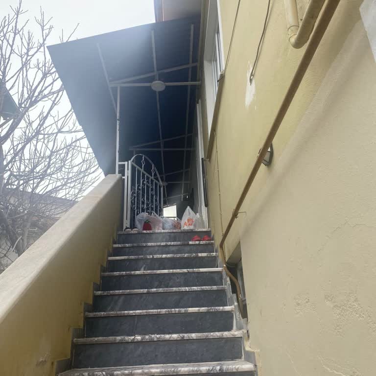 Teslimat Görevlileri Siparişleri Kapının Önüne Bırakıyor Gıda Güvenliği Tehlikede