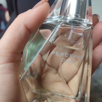 Parfüm Şişesinde Yabancı Kıl Hijyen İhlali