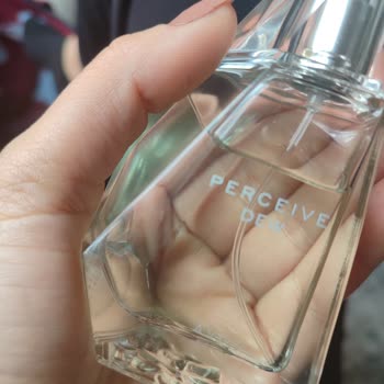 Parfüm Şişesinde Yabancı Kıl Hijyen İhlali