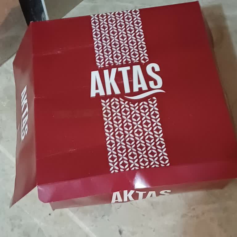 Geç Teslim, Fazla Ücret Ve Bozuk Pasta İçin Tam İade Talebi