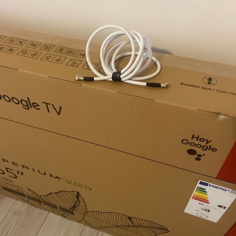 Servis Ekibi Uydu Kablosu Nedeniyle Kurulumu Yaptıktan Sonra Evden Ayrıldı