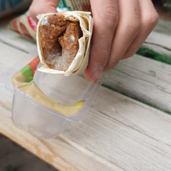 A101 Şubesinde Satılan Çiğ Köfte Bozulmuş Ve Küflenmiş