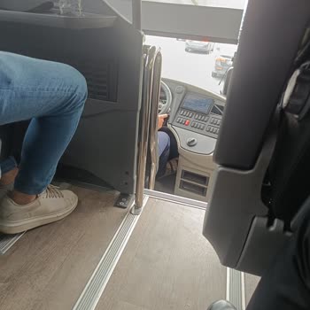 Seç Turizm Otobüs Şoföründen Ve Muavinden Kaba Davranış Şikayeti