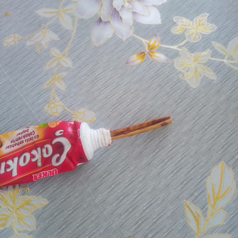 Ülker Çokokrem'de Çocuğa Yönelik Tehlikeli Plastik Parça Tespit Edildi