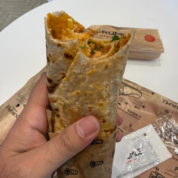 Sert Ekmek Ve Soğuk Dürüm, Çözüm Bekliyorum