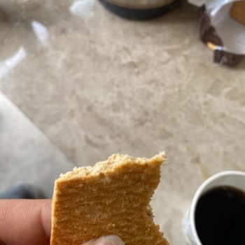 Eti Burçak Bisküvisi İçinde Saç Bulunması Ve İade Talebi