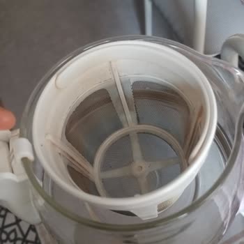Kahve Köpüksüz Ve Çay Süzgeci Kirli: Karaca Hatır Plus 6 İn 1 Ürünüyle Sorunlar