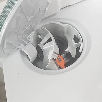 İlk Açılışta Hasarlı Çıkan Sıfır Çamaşır Makinesi Koçtaş Ve Grundig Değişimi Reddediyor