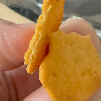 Eti Crax Thins Kraker Paketi Hijyen İhlali Kıl Benzeri Madde Tespit Edildi