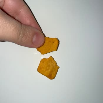 Eti Crax Thins Kraker Paketi Hijyen İhlali Kıl Benzeri Madde Tespit Edildi