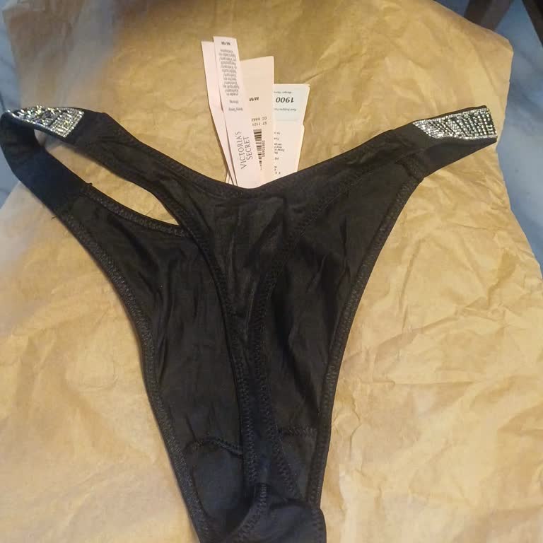 Victoria's Secret Mağazasında Yanlış Beden Yönlendirmesi Sonrası Değişim Reddedildi