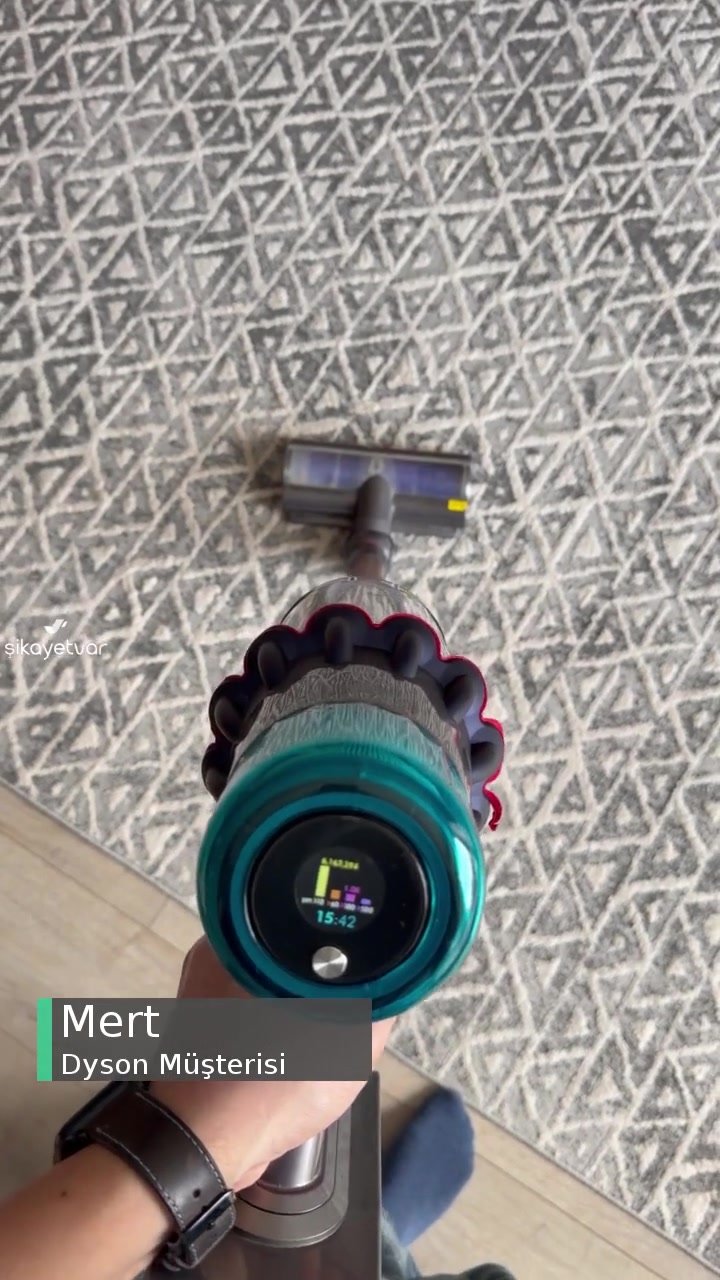 Dyson V15 Boru Dönüyor videonun kapak resmi