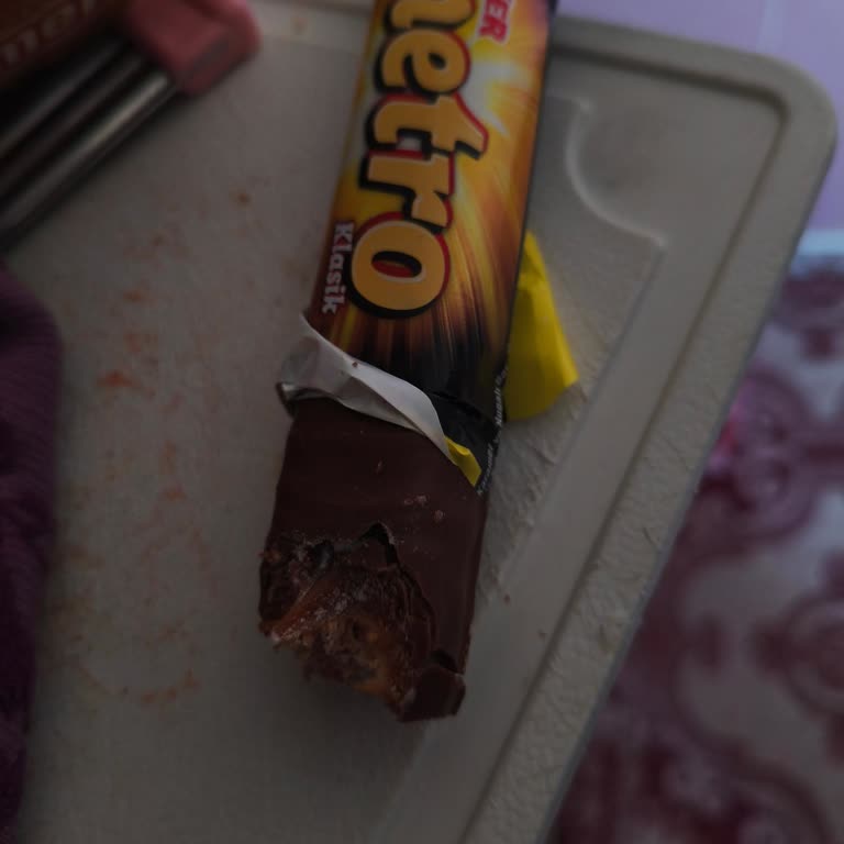 Küflenmiş Ülker Metro Çikolatası Sağlık Ve Güven Sorunu