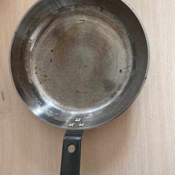 İlk Yıkamada Pas Tutan Paslanmaz Çelik Tava