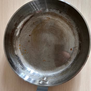 İlk Yıkamada Pas Tutan Paslanmaz Çelik Tava