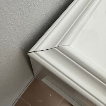 Kusurlu Koltuklar Ve Konsol, Eksik Berjer, Teslimat Ekibi İlgisizliği