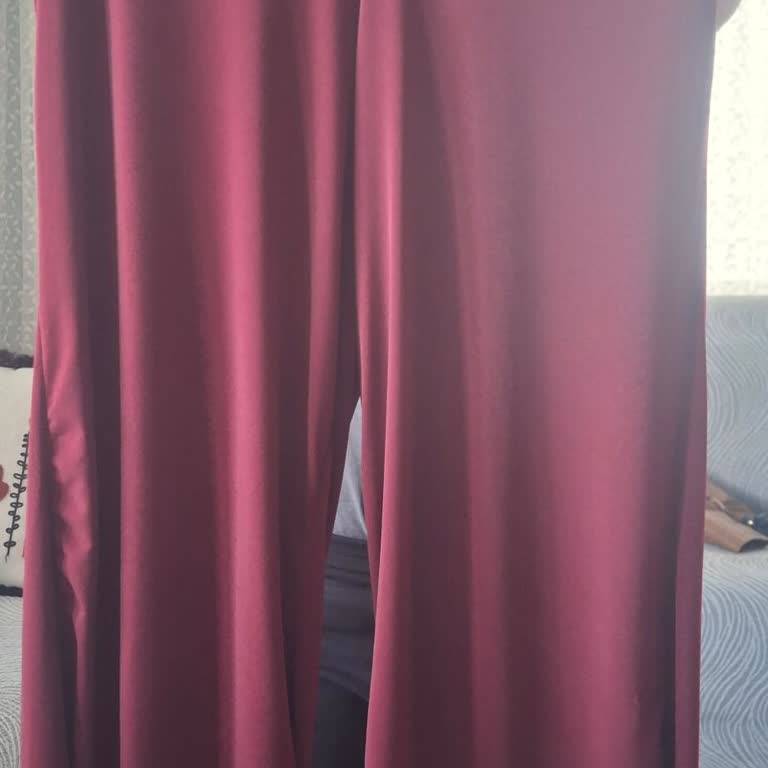 Sipariş Edilen Pantolon Görseliyle Uyuşmuyor, Firma Cevapsız Engelliyor