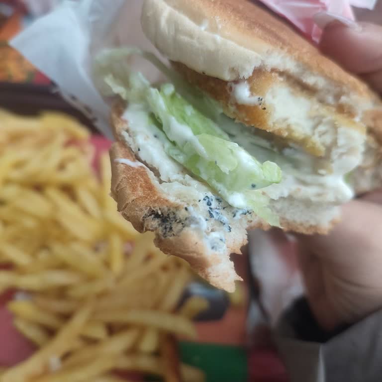 Müşteri Hizmetinde Saygısızlık Ve Gıda Hijyeni Sorunu