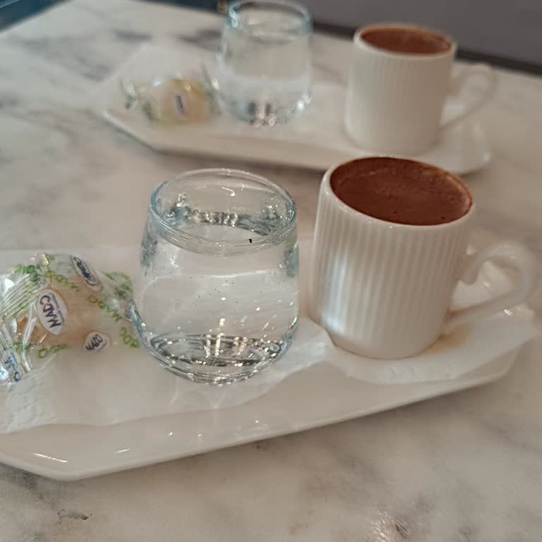 Van AVM Mado Şubesinde Doğum Günü İkramı Eksikliği