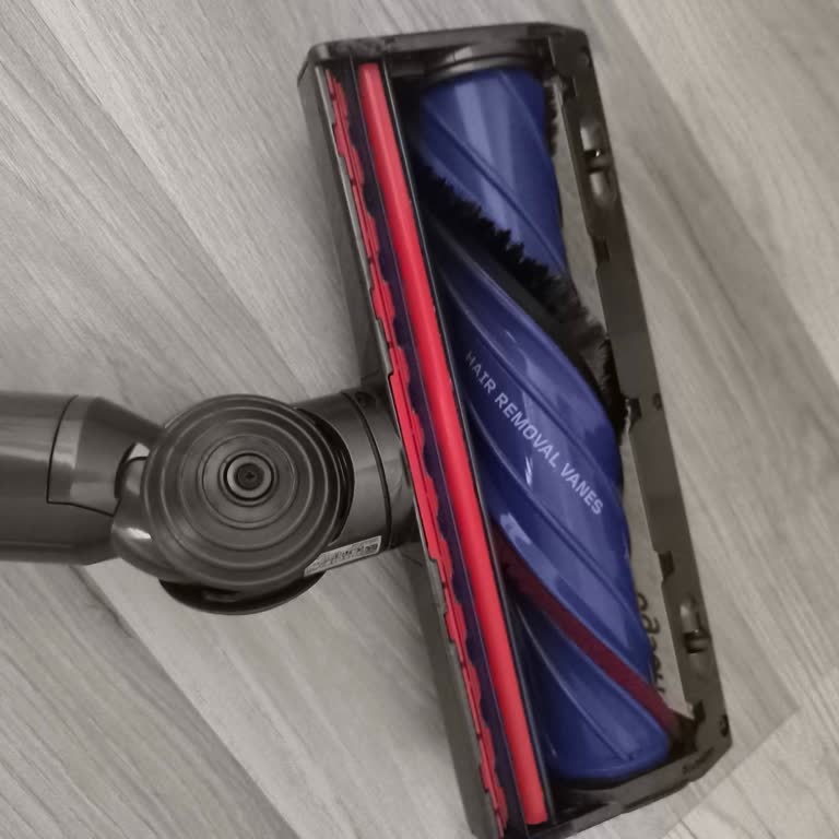 Dyson V8 Süpürgem Çekiş Gücünü Yitirdi Ve Halı Başlığı Çalışmaz: Garanti Dışı Destek Reddi