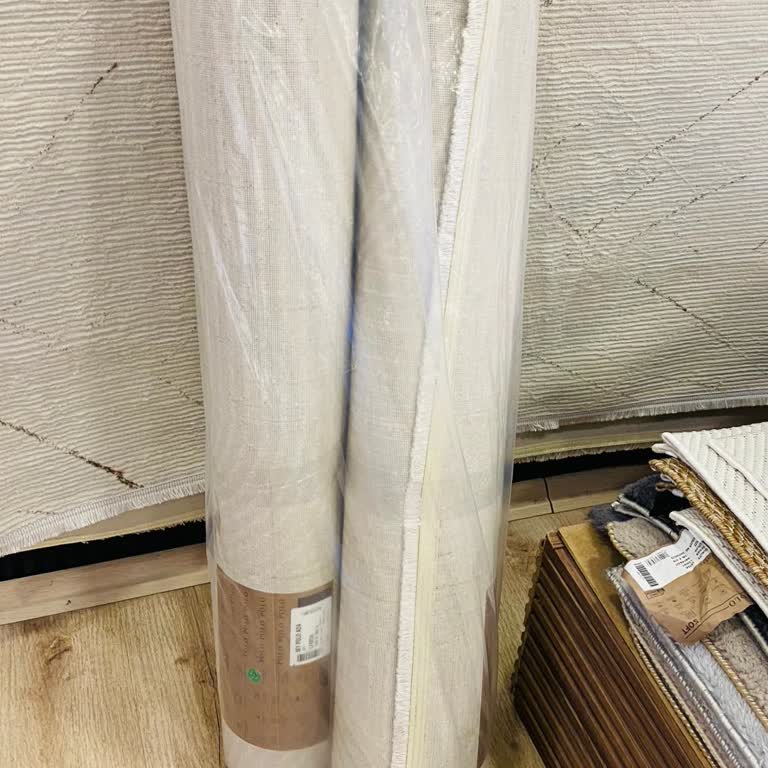 Kartal Polo Halı Mağazasında Yollukların Tüylerinin Yapışması Ve İade İsteği