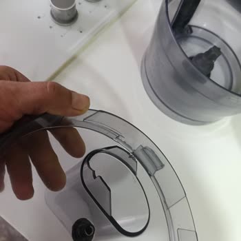 Karaca Robotunda Kulp Ani Kırıldı, Ücretsiz Parça İstiyorum