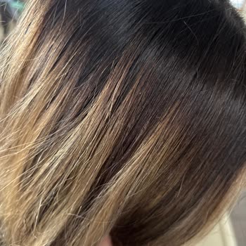 Randevu Saatinde Bekletilme Ve Saç Hasarı Nedeniyle 9.000 TL'lik Ücret İçin Mağduriyet