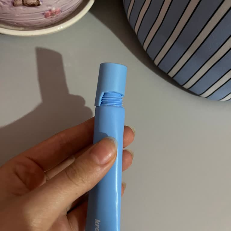 Kırık Kapaklı Göz Altı Kremi Ve Zayıf Nemlendirme Nedeniyle Değişim İsteği