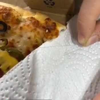 Domino's Pizzadan Rapunzelin Saçı Çıktı