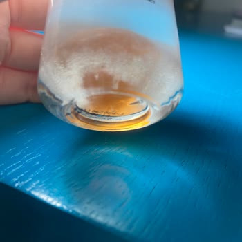 Beyaz Tortulu Serum Ve Şiddetli Sivilceler Nedeniyle İade Talebi