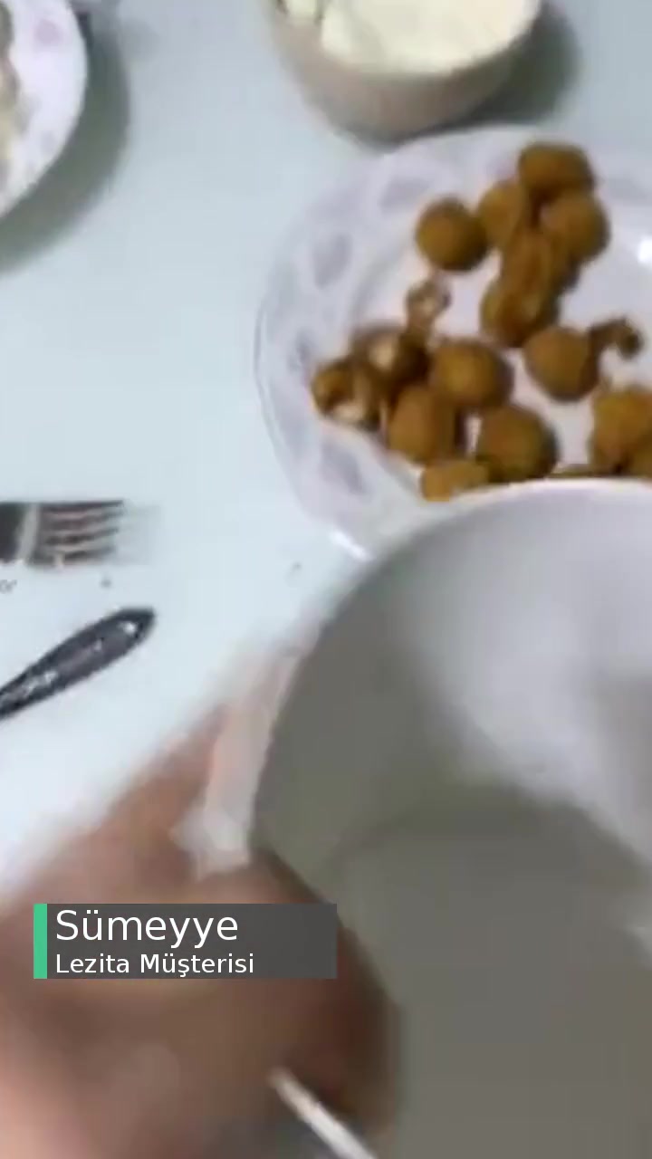 Lezita Tavuk Topları İçi Boş Kabuk Şeklinde videonun kapak resmi