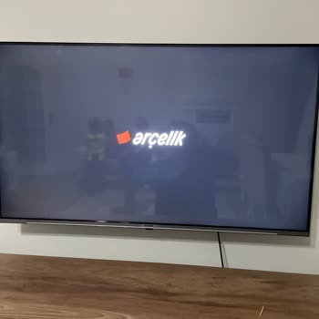 Arçelik Televizyonum Logo Ekranında Takılıyor Ve Açılmıyor, Servis Bilgilendirmesi Yok