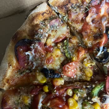 Domino's Pizza'da Çiğ Hamur Ve Soğuk Teslimat Şikayetim