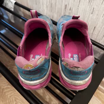 Skechers Çocuk Ayakkabısının Hızlı Yırtılması Ve İade Reddi