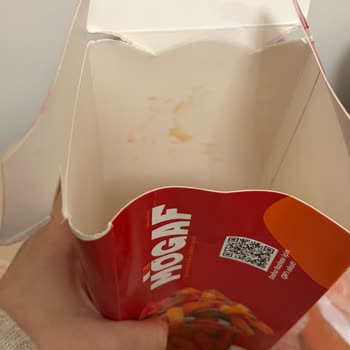 Yanlış Sipariş Ve Acı Yiyecek Teslimi, Desteksiz İade Talebi